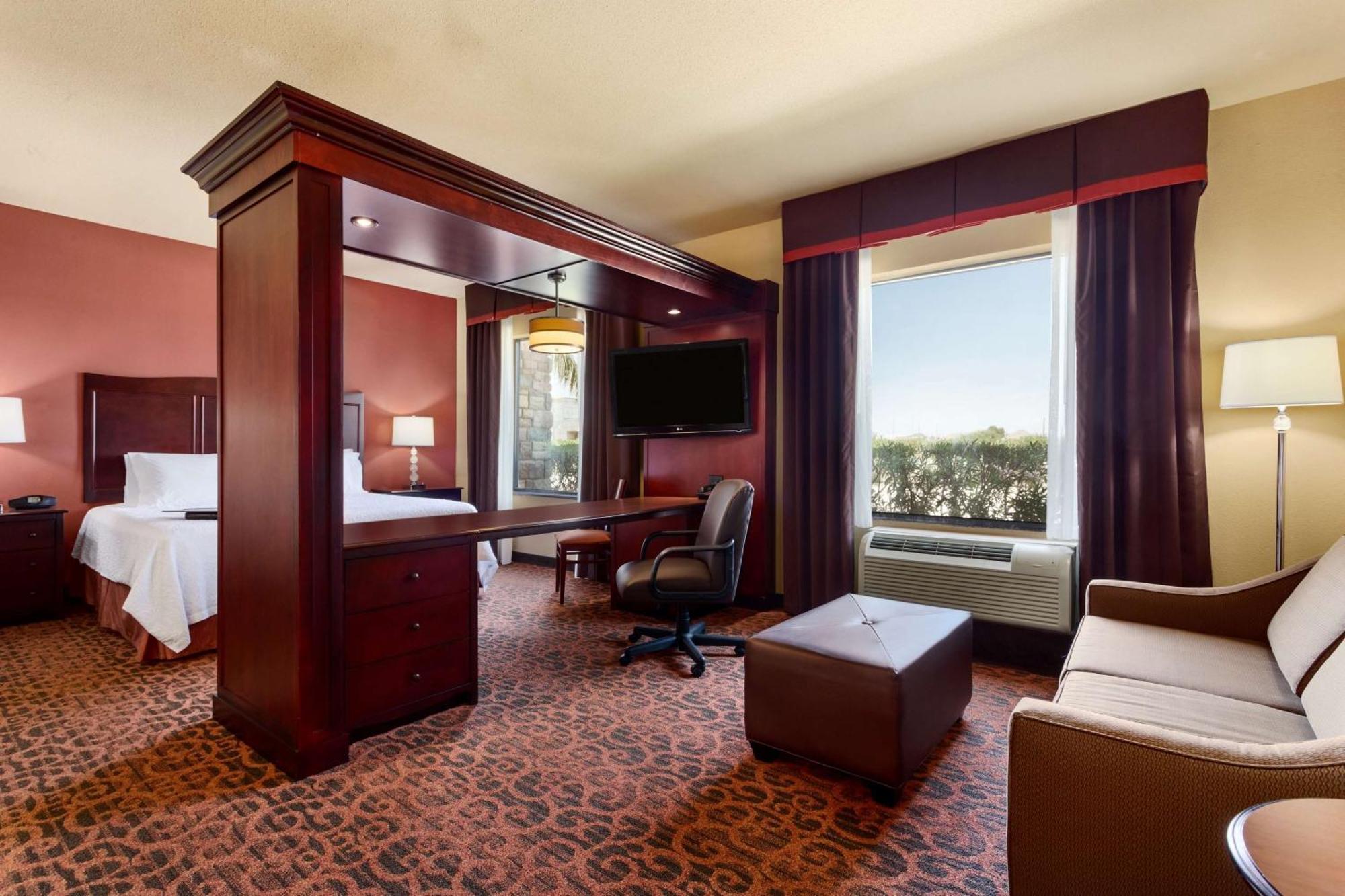 Hampton Inn & Suites Mission Eksteriør billede