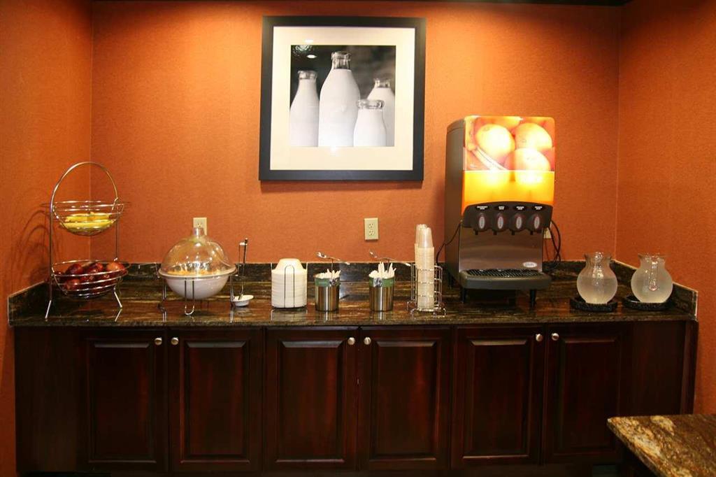 Hampton Inn & Suites Mission Restaurant billede